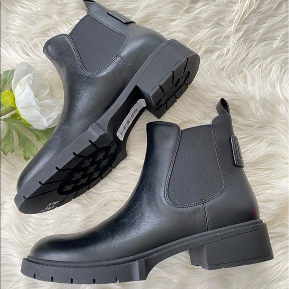 NWT COACH
Lyden Leather Chelsea Booties - Picture 6 of 11